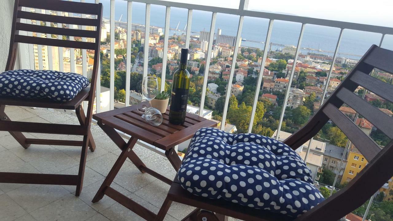 Sunny Kvarner Apartment Rijeka Exteriör bild